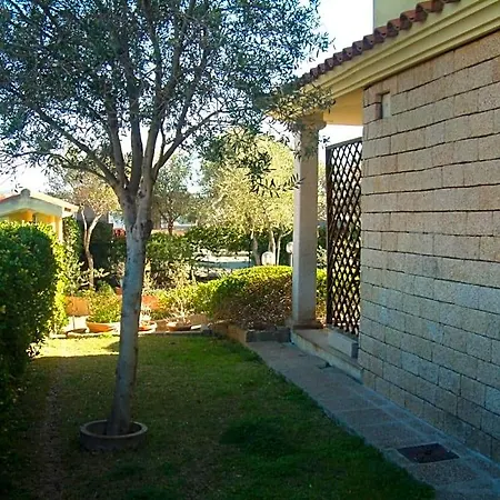 Sardinia House Couette-café Olbia