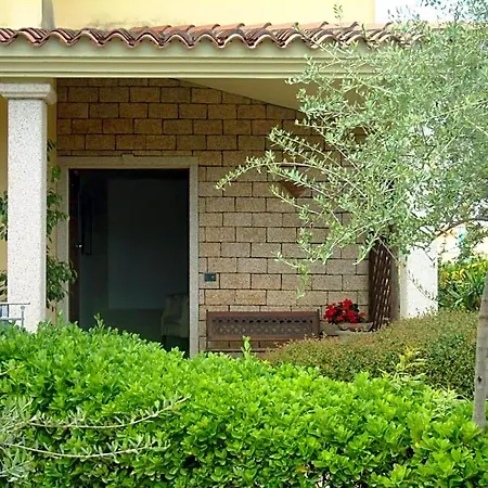 Sardinia House Couette-café Olbia