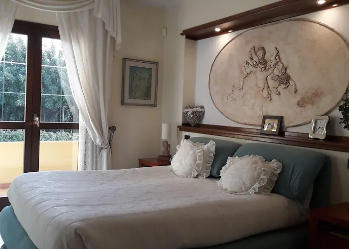 فندق مبيت وإفطار Sardinia House 3*